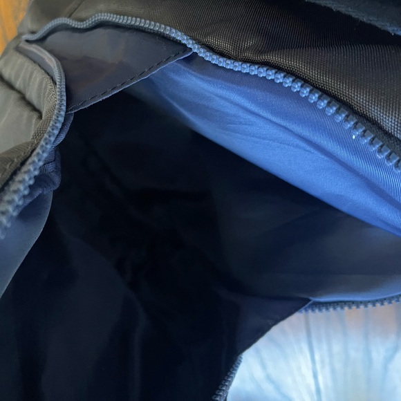 Vineyard Vines  Duffle Bag Carryon Duffel Weekender - Picture 12 of 13